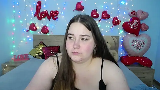 Snapshot of XX_Daniella_XX chatting on 02-05-25, 04:16 XX Daniella XX online show from 02-05-25, 04:16