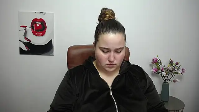 Snapshot of XX_Daniella_XX chatting on 10-15-25, 06:24 XX Daniella XX online show from 10-15-25, 06:24