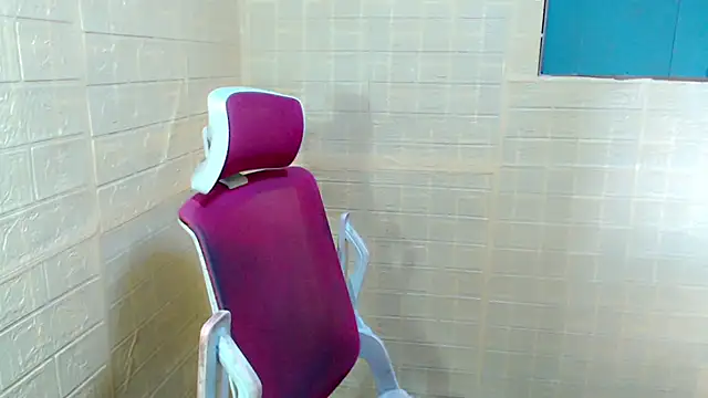 9inSelfSucker online show from 11-17-25, 06:41