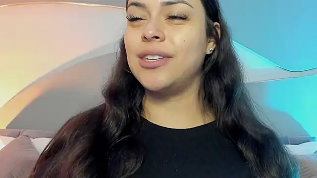 Nicolle W online show from 03-14-26, 11:37