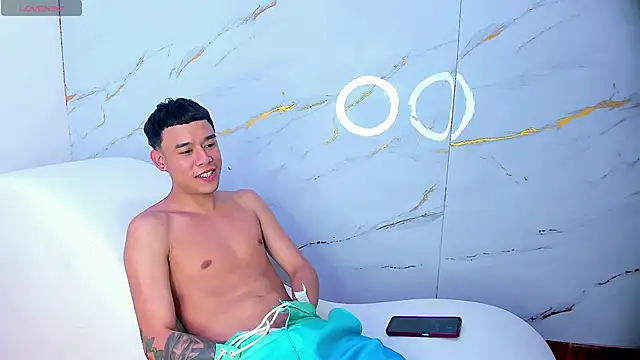 SecretsParty online show from 11-01-25, 08:22