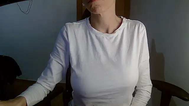 Vampirosa online show from 01-12-26, 01:38