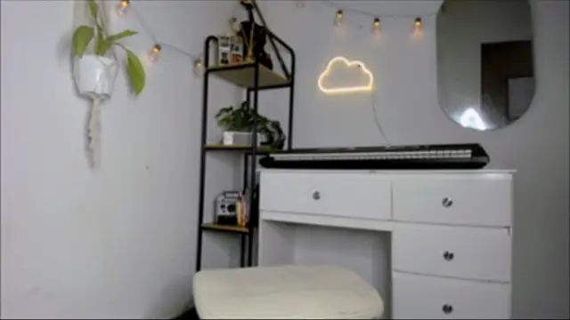 susy angel online show from 01-12-25, 05:56