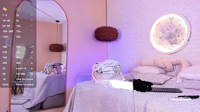 Snapshot of sophi_cooper29 chatting on 03-21-26, 08:56 sophi cooper29 online show from 03-21-26, 08:56