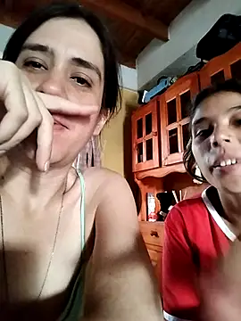 Snapshot of mariamac420 chatting on 03-05-25, 09:59 mariamac420 online show from 03-05-25, 09:59