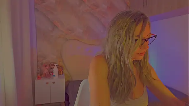 MarianL0ve online show from 09-10-25, 10:59