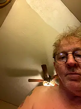 Snapshot of jck1m0t chatting on 10-24-25, 02:41 jck1m0t online show from 10-24-25, 02:41