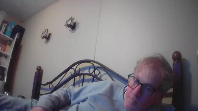 Snapshot of jck1m0t chatting on 11-23-25, 12:21 jck1m0t online show from 11-23-25, 12:21