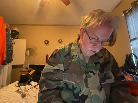 Snapshot of jck1m0t chatting on 02-22-26, 08:18 jck1m0t online show from 02-22-26, 08:18