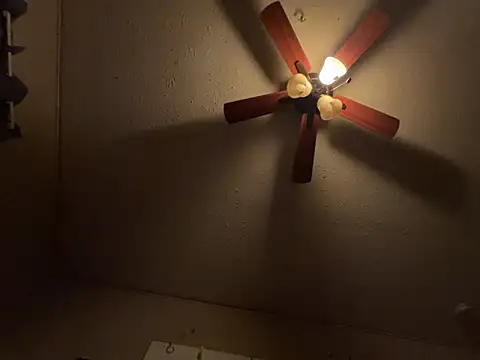 Snapshot of jck1m0t chatting on 03-03-26, 11:43 jck1m0t online show from 03-03-26, 11:43