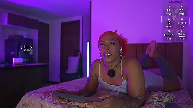 Snapshot of AmberRaus chatting on 10-24-25, 02:08 AmberRaus online show from 10-24-25, 02:08