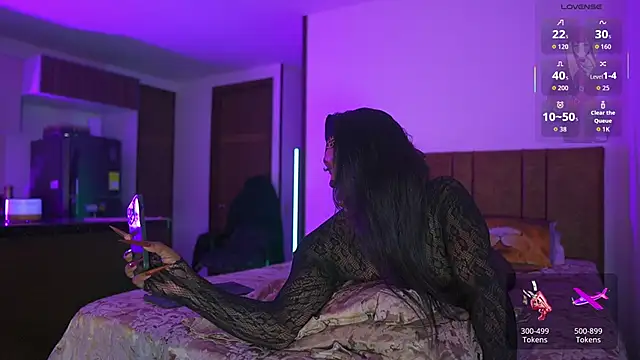 Snapshot of AmberRaus chatting on 10-28-25, 01:20 AmberRaus online show from 10-28-25, 01:20