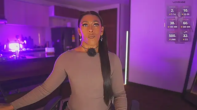 Snapshot of AmberRaus chatting on 12-04-25, 02:21 AmberRaus online show from 12-04-25, 02:21