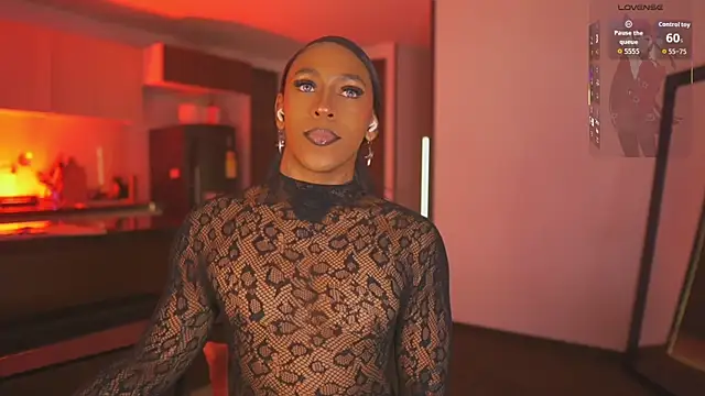 Snapshot of AmberRaus chatting on 12-21-25, 03:24 AmberRaus online show from 12-21-25, 03:24