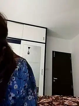 Srishtijain51 online show from 02-02-25, 07:35