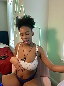 EatSweetMolly online show from 02-23-25, 12:37