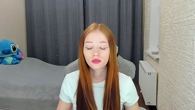 Hot Mia  online show from 02-19-25, 03:49