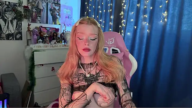 Snapshot of boobsybootie chatting on 12-18-24, 10:30 boobsybootie online show from 12-18-24, 10:30