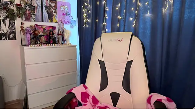 Snapshot of boobsybootie chatting on 01-08-25, 09:00 boobsybootie online show from 01-08-25, 09:00