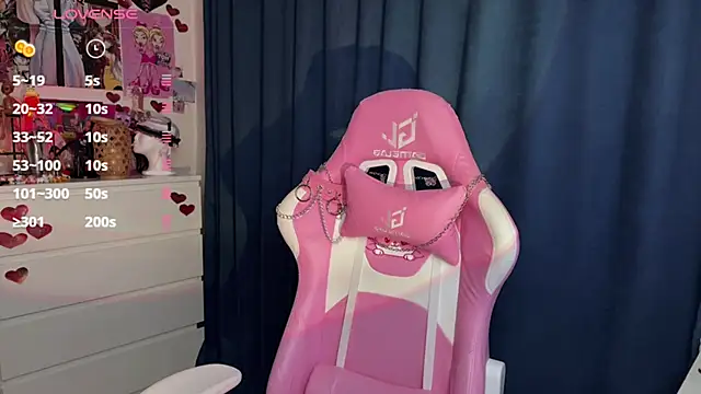 Snapshot of boobsybootie chatting on 02-23-25, 07:49 boobsybootie online show from 02-23-25, 07:49