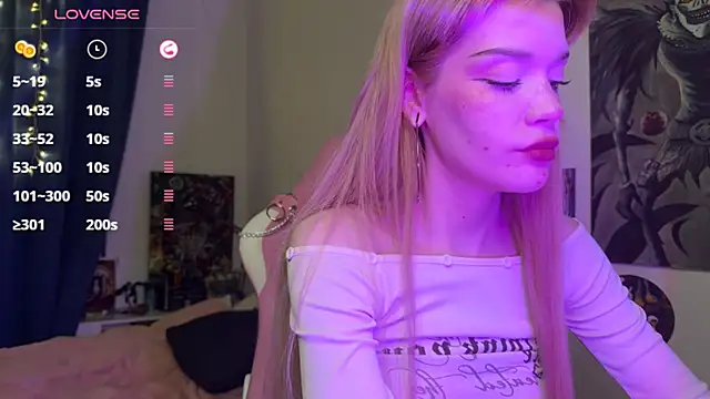 Snapshot of boobsybootie chatting on 03-03-25, 07:17 boobsybootie online show from 03-03-25, 07:17