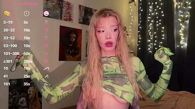 Snapshot of boobsybootie chatting on 03-07-25, 05:28 boobsybootie online show from 03-07-25, 05:28