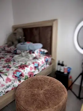 Snapshot of Shara_dreams chatting on 10-26-25, 11:42 Shara dreams online show from 10-26-25, 11:42