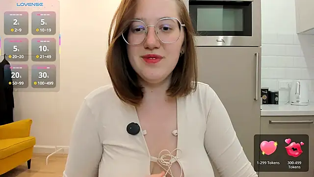 Charmy Gracy online show from 06-19-26, 08:40