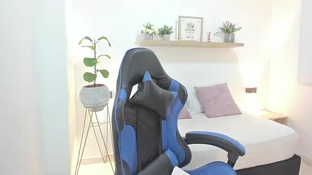 bella 99  online show from 04-25-26, 11:24