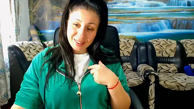 MoistMady online show from 03-07-25, 10:45