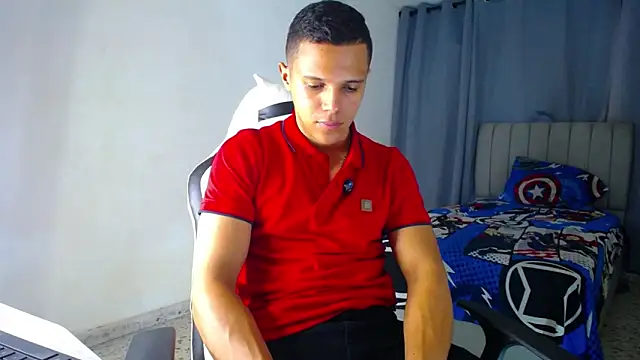 Snapshot of DavidAngell7 chatting on 01-11-26, 03:11 DavidAngell7 online show from 01-11-26, 03:11