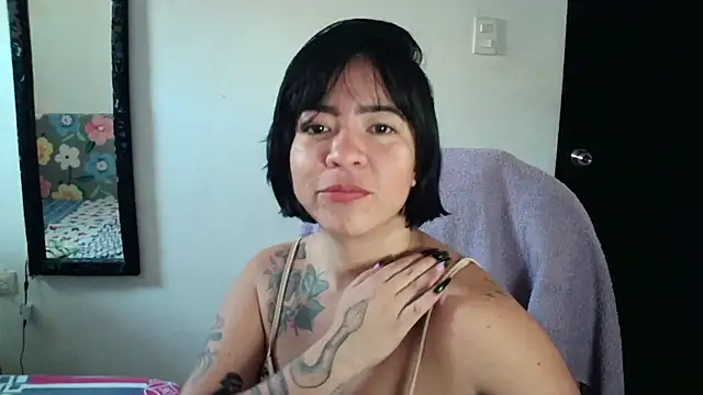 fresa caliente online show from 07-14-26, 03:40