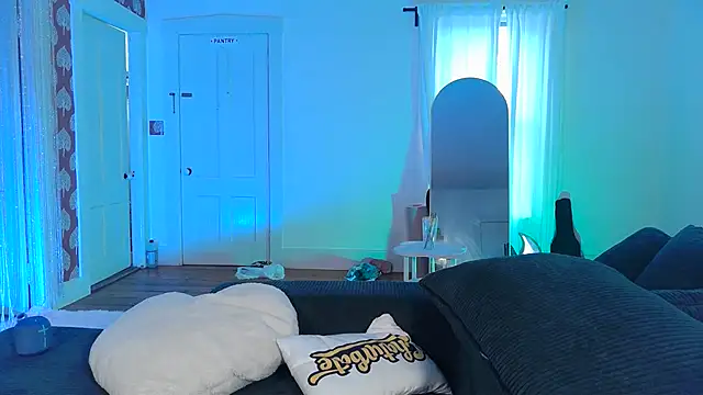 Snapshot of ashleyblaydex chatting on 10-27-25, 08:13 ashleyblaydex online show from 10-27-25, 08:13