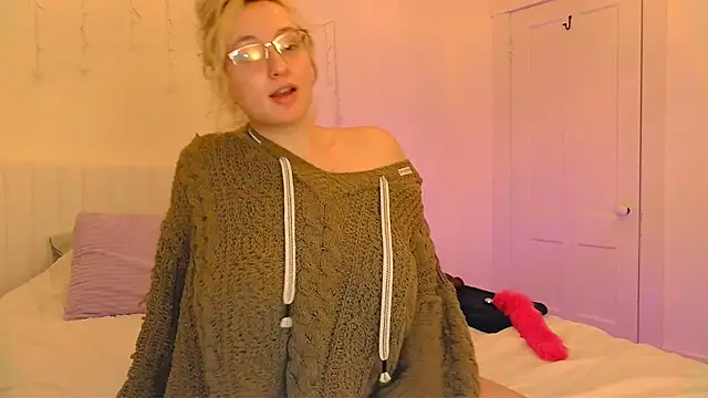 Snapshot of ashleyblaydex chatting on 03-02-26, 04:36 ashleyblaydex online show from 03-02-26, 04:36