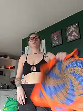 Snapshot of itsbabydashh chatting on 03-24-26, 09:09 itsbabydashh online show from 03-24-26, 09:09