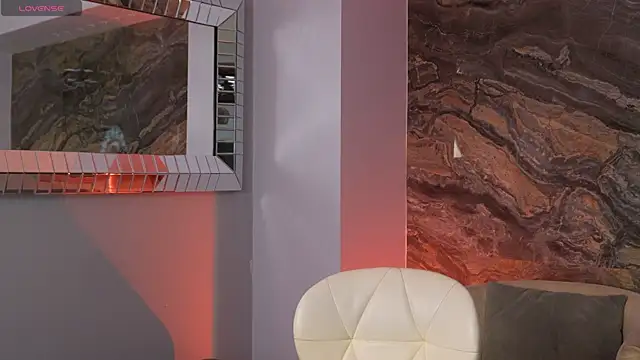 NaomiSainz online show from 04-28-26, 02:33