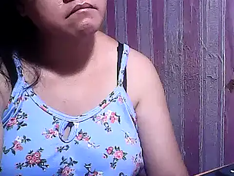 Snapshot of sweetsosie18 chatting on 02-27-25, 09:00 sweetsosie18 online show from 02-27-25, 09:00