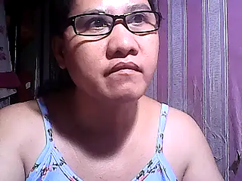 Snapshot of sweetsosie18 chatting on 02-28-25, 04:31 sweetsosie18 online show from 02-28-25, 04:31