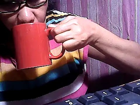 Snapshot of sweetsosie18 chatting on 03-05-25, 09:49 sweetsosie18 online show from 03-05-25, 09:49