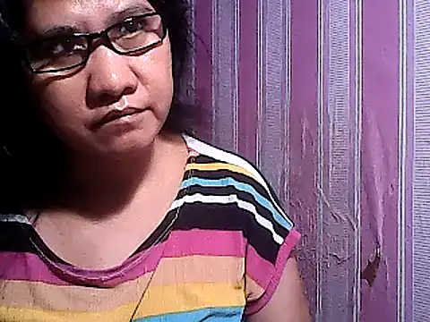 Snapshot of sweetsosie18 chatting on 03-05-25, 09:15 sweetsosie18 online show from 03-05-25, 09:15