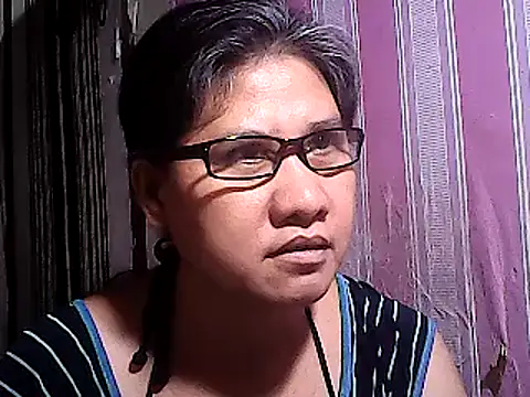 Snapshot of sweetsosie18 chatting on 03-10-25, 10:04 sweetsosie18 online show from 03-10-25, 10:04