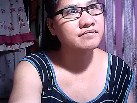 Snapshot of sweetsosie18 chatting on 03-10-25, 10:13 sweetsosie18 online show from 03-10-25, 10:13