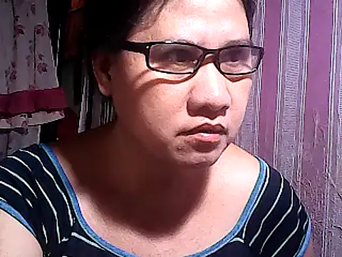 Snapshot of sweetsosie18 chatting on 03-11-25, 07:58 sweetsosie18 online show from 03-11-25, 07:58