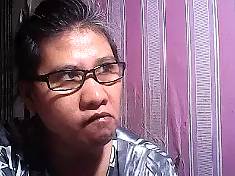 Snapshot of sweetsosie18 chatting on 03-12-25, 03:57 sweetsosie18 online show from 03-12-25, 03:57