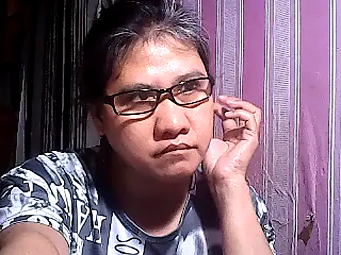 Snapshot of sweetsosie18 chatting on 03-12-25, 04:46 sweetsosie18 online show from 03-12-25, 04:46