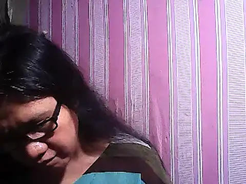 Snapshot of sweetsosie18 chatting on 03-18-25, 06:37 sweetsosie18 online show from 03-18-25, 06:37