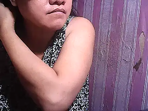 Snapshot of sweetsosie18 chatting on 03-21-25, 04:51 sweetsosie18 online show from 03-21-25, 04:51