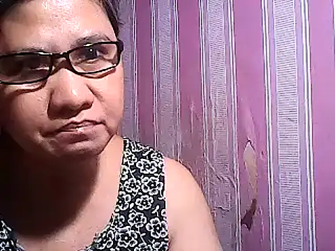 Snapshot of sweetsosie18 chatting on 03-23-25, 04:38 sweetsosie18 online show from 03-23-25, 04:38