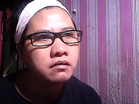 Snapshot of sweetsosie18 chatting on 09-16-25, 04:19 sweetsosie18 online show from 09-16-25, 04:19