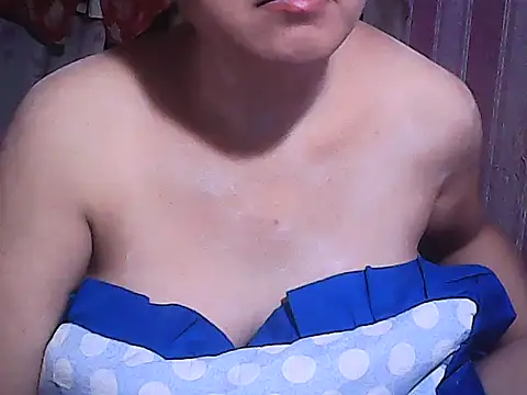 Snapshot of sweetsosie18 chatting on 10-02-25, 04:14 sweetsosie18 online show from 10-02-25, 04:14